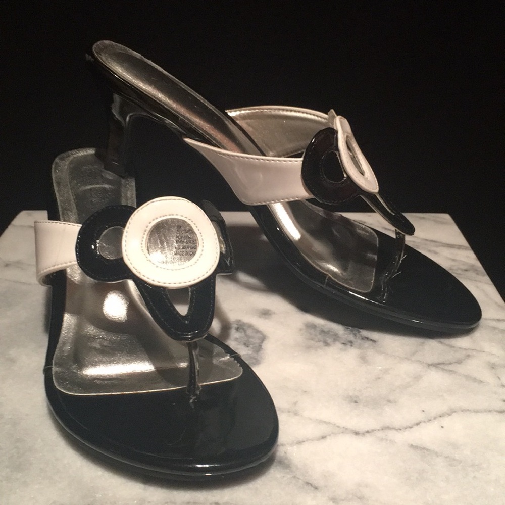 Marbella Kitten Heel Thong Mules